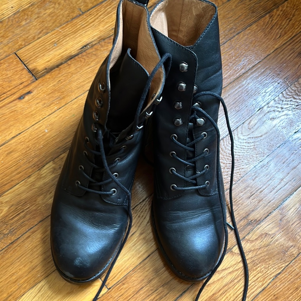 Madewell Leather Combat Boots Black size 8.5